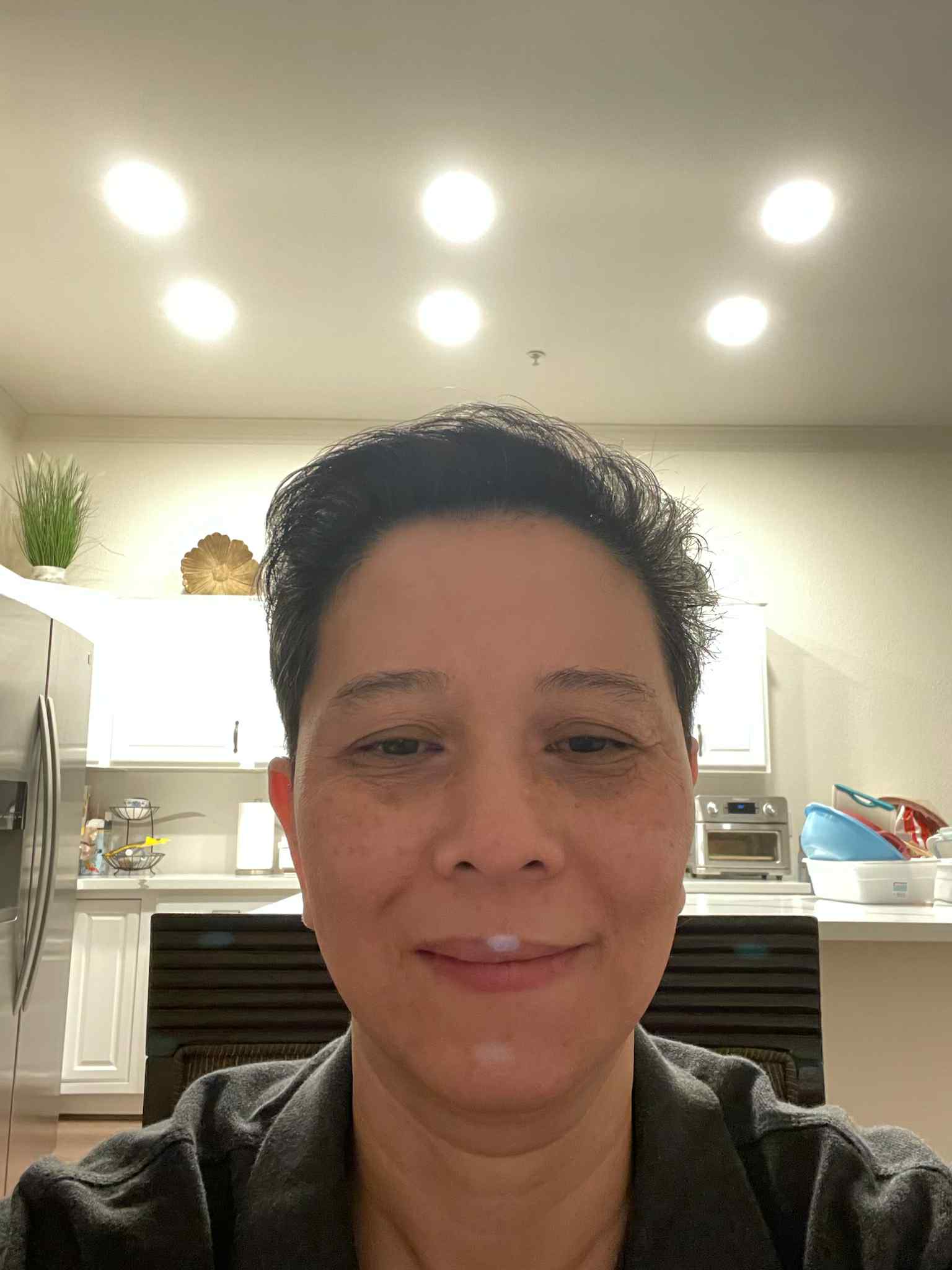 Ivy - Nail Technician